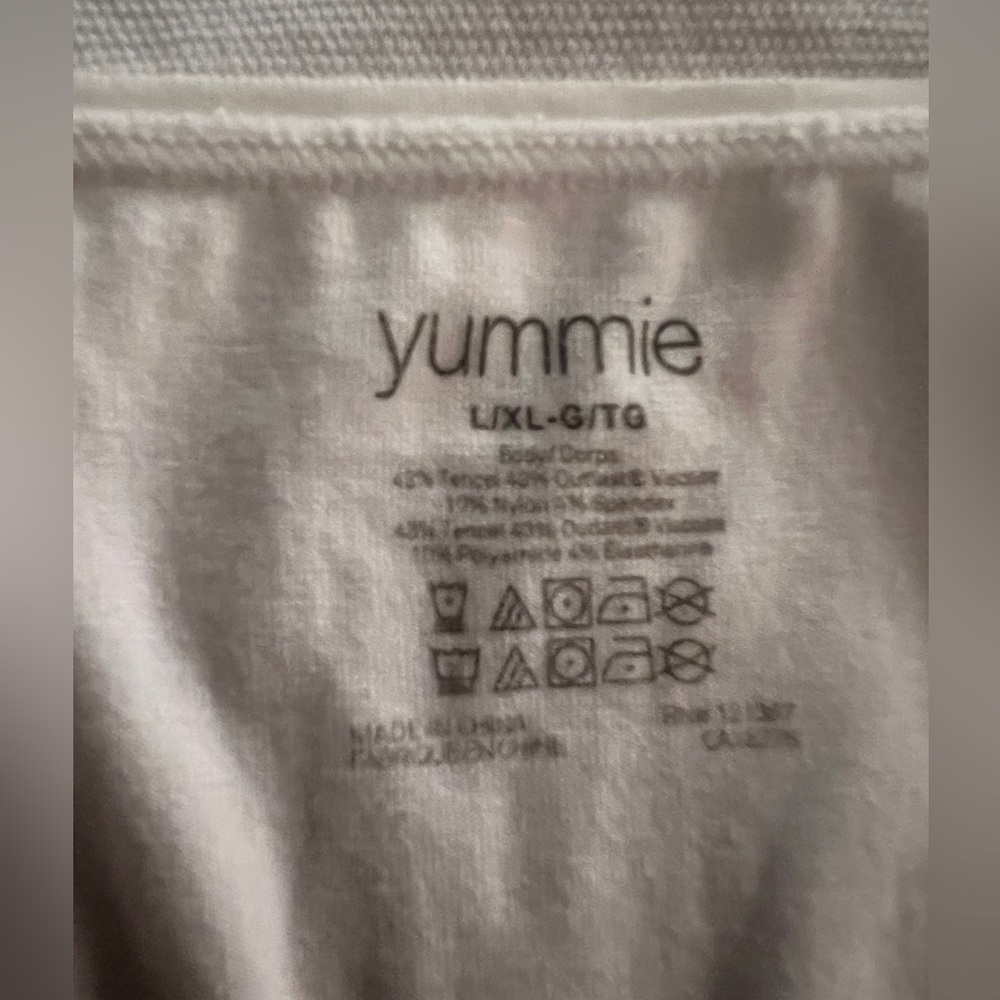 Yummie
Women’s Large
Compression Garment
White
EUC - Picture 5 of 5